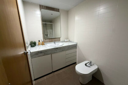 b7cbc79c353671315b2759e65f83a463 - 24