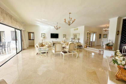 b99b5e0d4b034cc830166e8de6824dc5 - 9