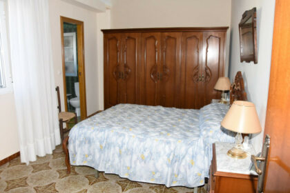 bafa5579b94dda0d11b0b3ff10819a18 - 16