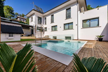 bb96153c9a46835ea4c8999596a5cb6a - 1