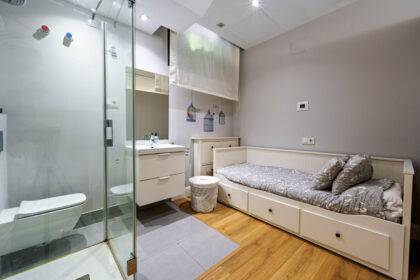 bb96153c9a46835ea4c8999596a5cb6a - 12