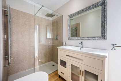 bb96153c9a46835ea4c8999596a5cb6a - 19