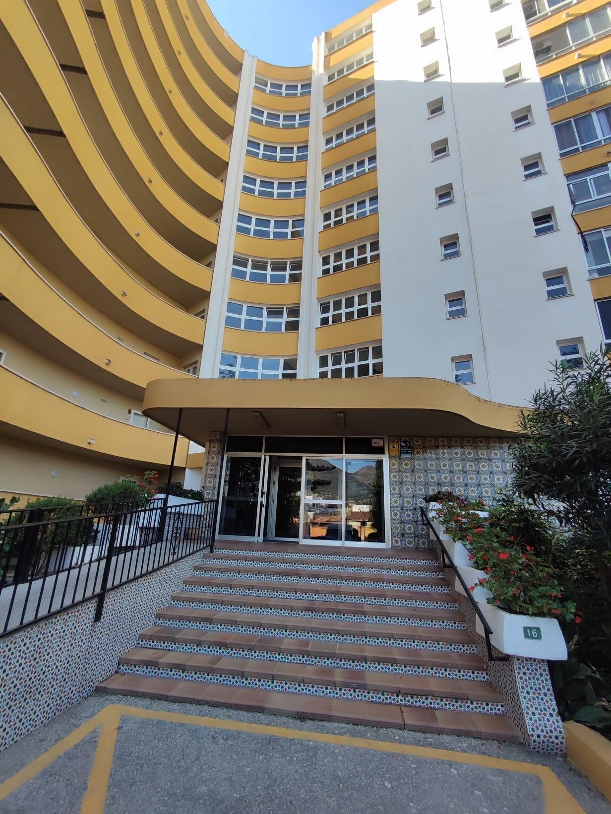 bbbd544bff449597c598d13c292affb5 - 13