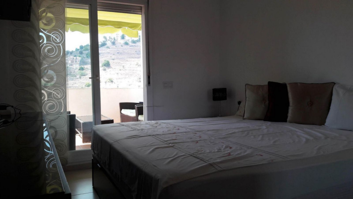 bbc2edcaa6070a3dcc4f42d123e06940 - 19