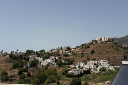 bbc2edcaa6070a3dcc4f42d123e06940 - 31