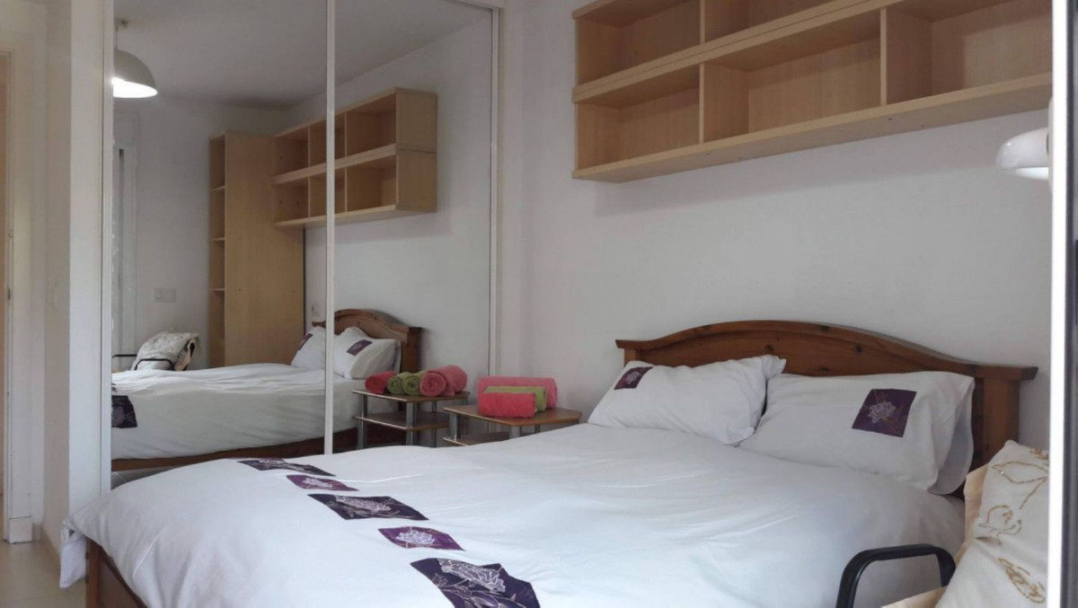 bbc2edcaa6070a3dcc4f42d123e06940 - 33