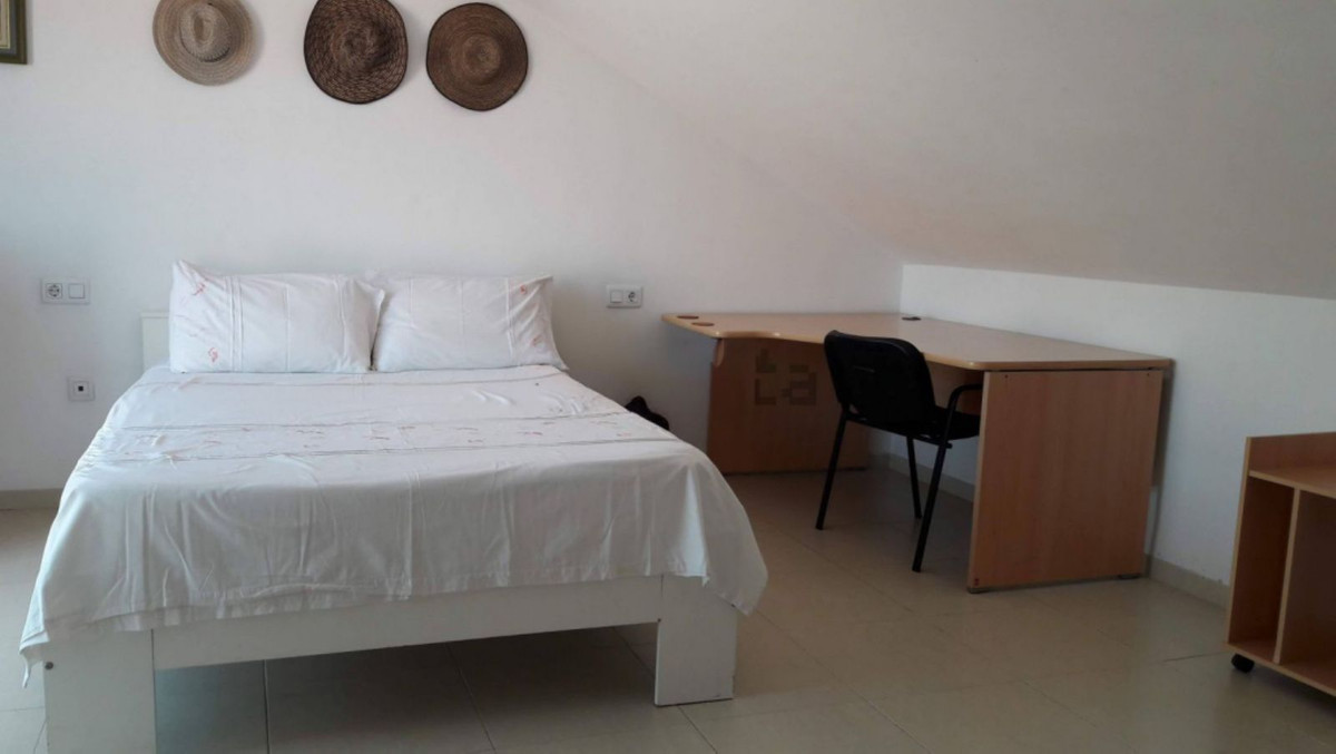 bbc2edcaa6070a3dcc4f42d123e06940 - 7