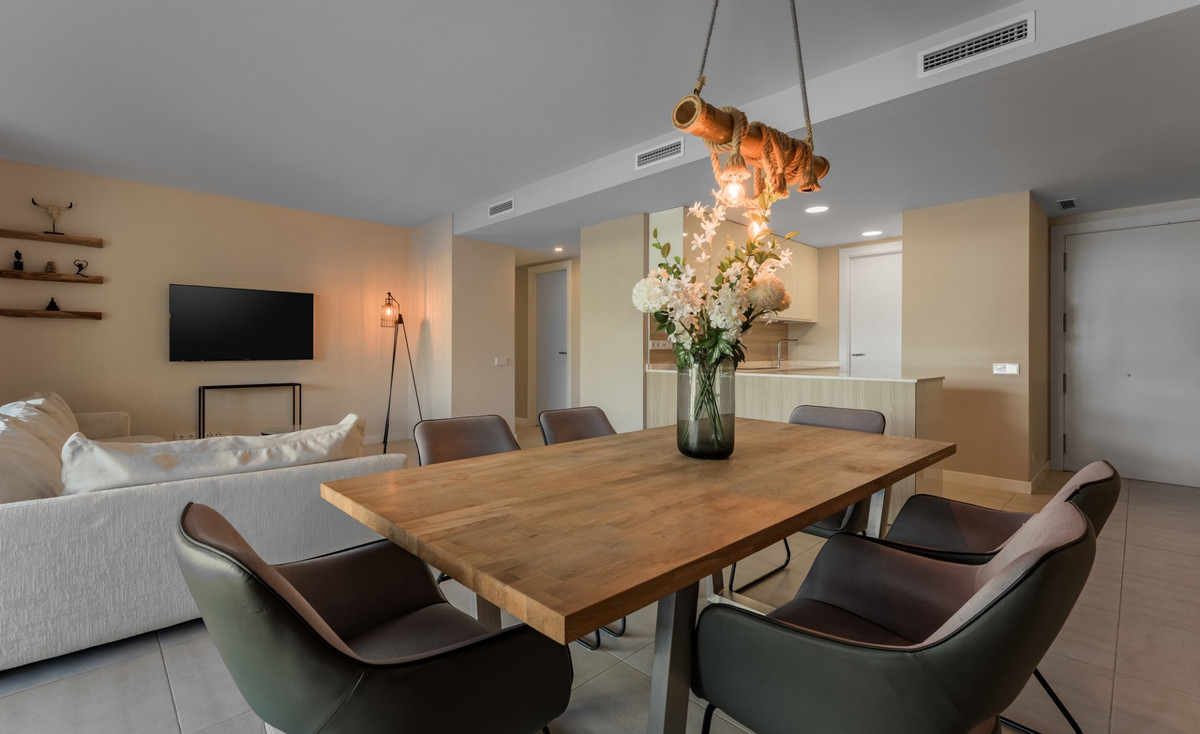 bbea5562479013638e9e11bab8695016 - 15