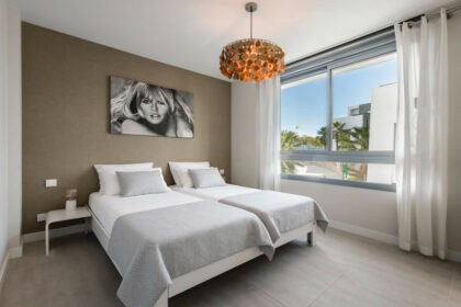 bbea5562479013638e9e11bab8695016 - 18