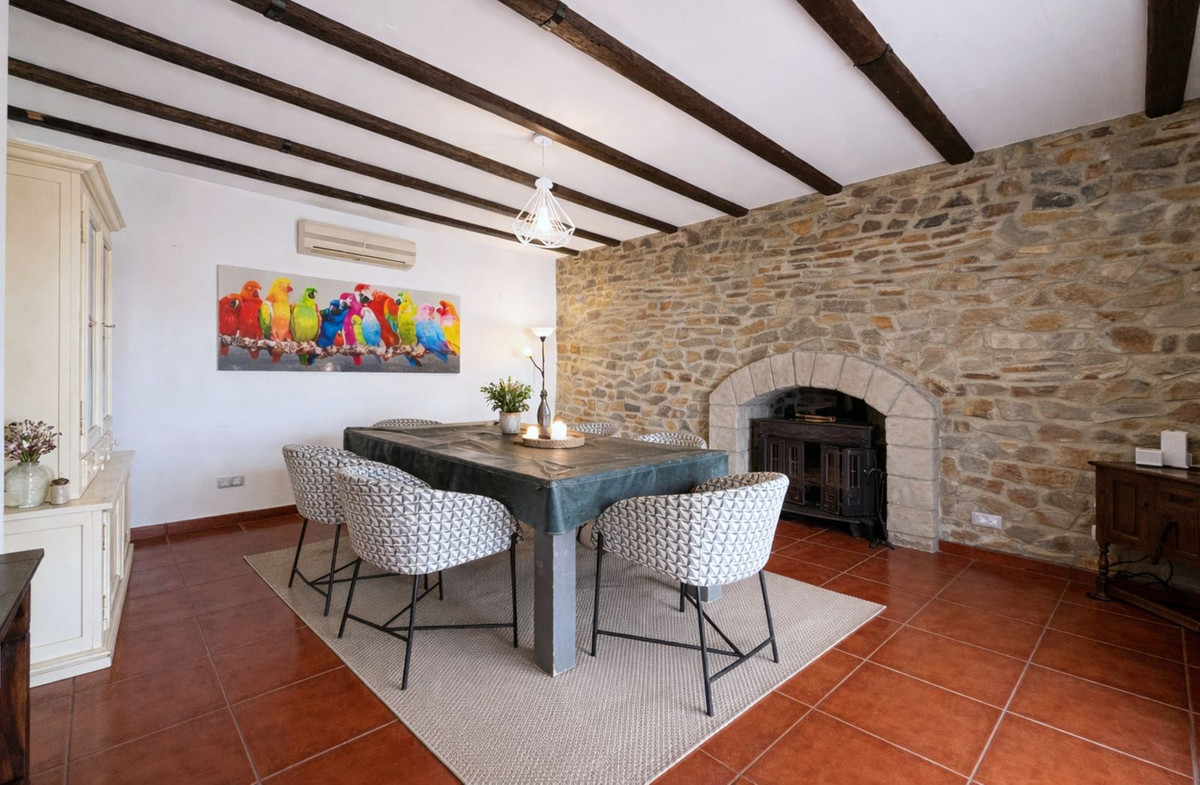 bcc6909f0534db584d278fc59a25f23c - 10