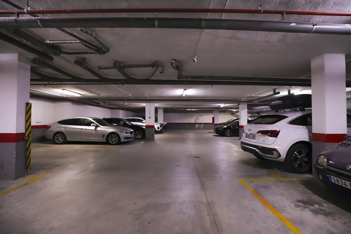 be6b315df1b4d7c550ed9a293b33977a - 24