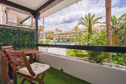 bf3c7d357b0df4130f73d28a55081c12 - 1