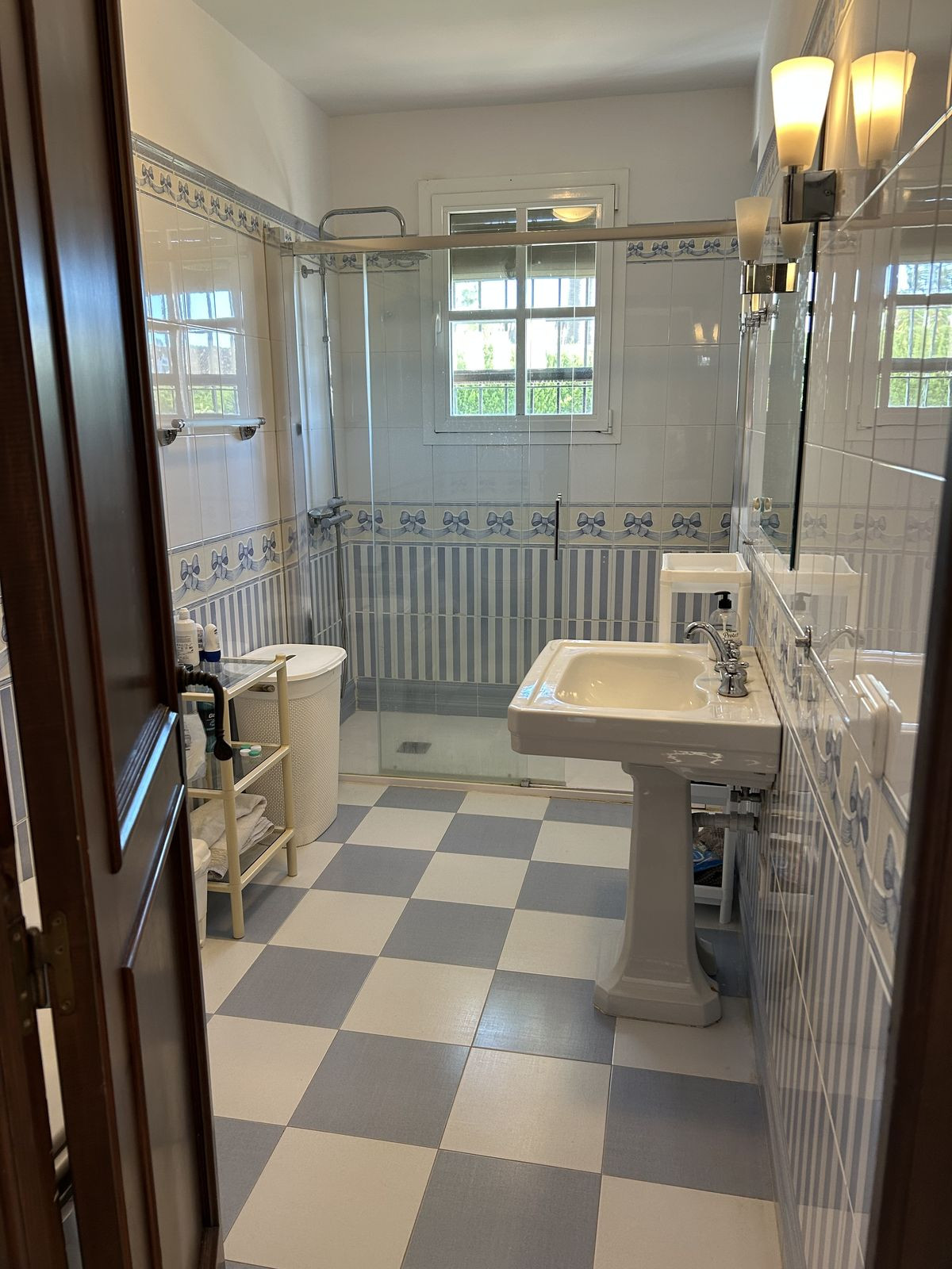 c1cfd7af6a57781af7b3f725b6301234 - 15