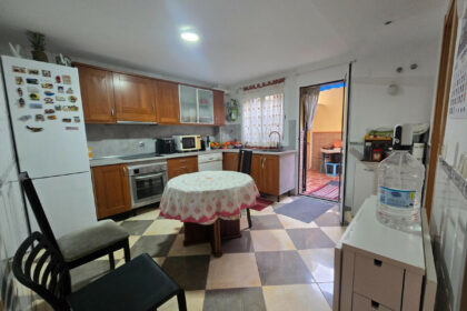 c22fba715831901833c8bf5f2b5bb3c5 - 10