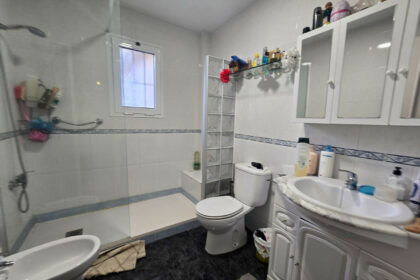 c22fba715831901833c8bf5f2b5bb3c5 - 18