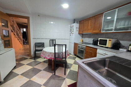 c22fba715831901833c8bf5f2b5bb3c5 - 9