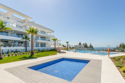 c45ac118627f450efaa2f42e7b9ff401 - 17