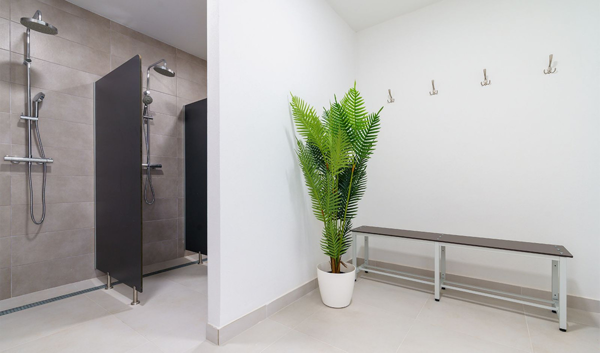 c45ac118627f450efaa2f42e7b9ff401 - 19