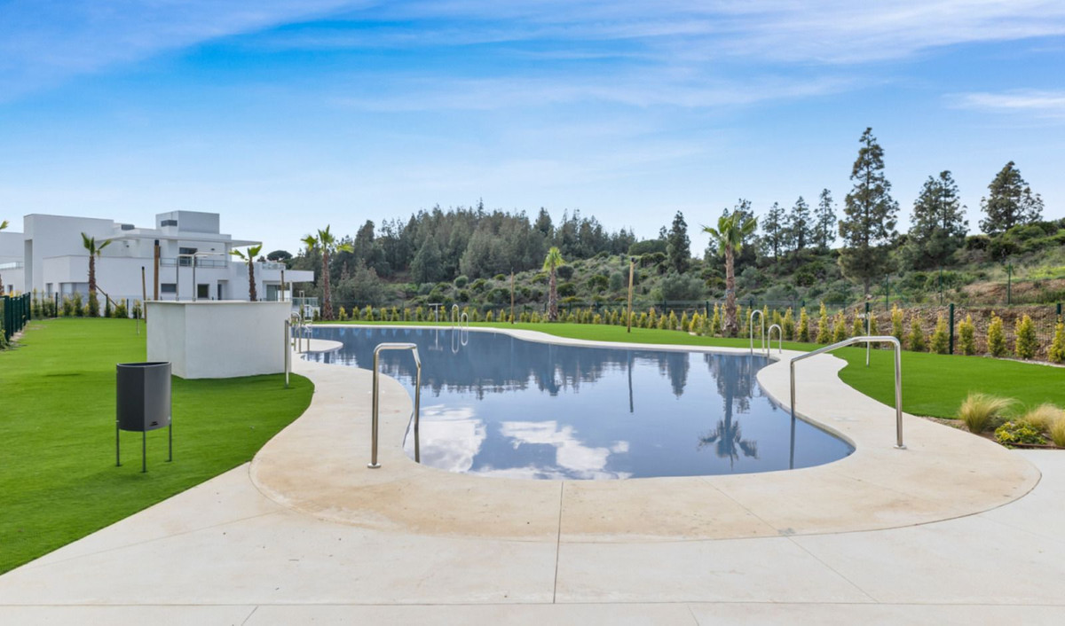 c45ac118627f450efaa2f42e7b9ff401 - 23