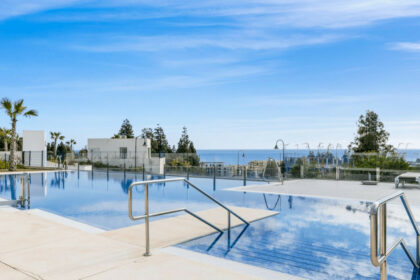 c45ac118627f450efaa2f42e7b9ff401 - 24