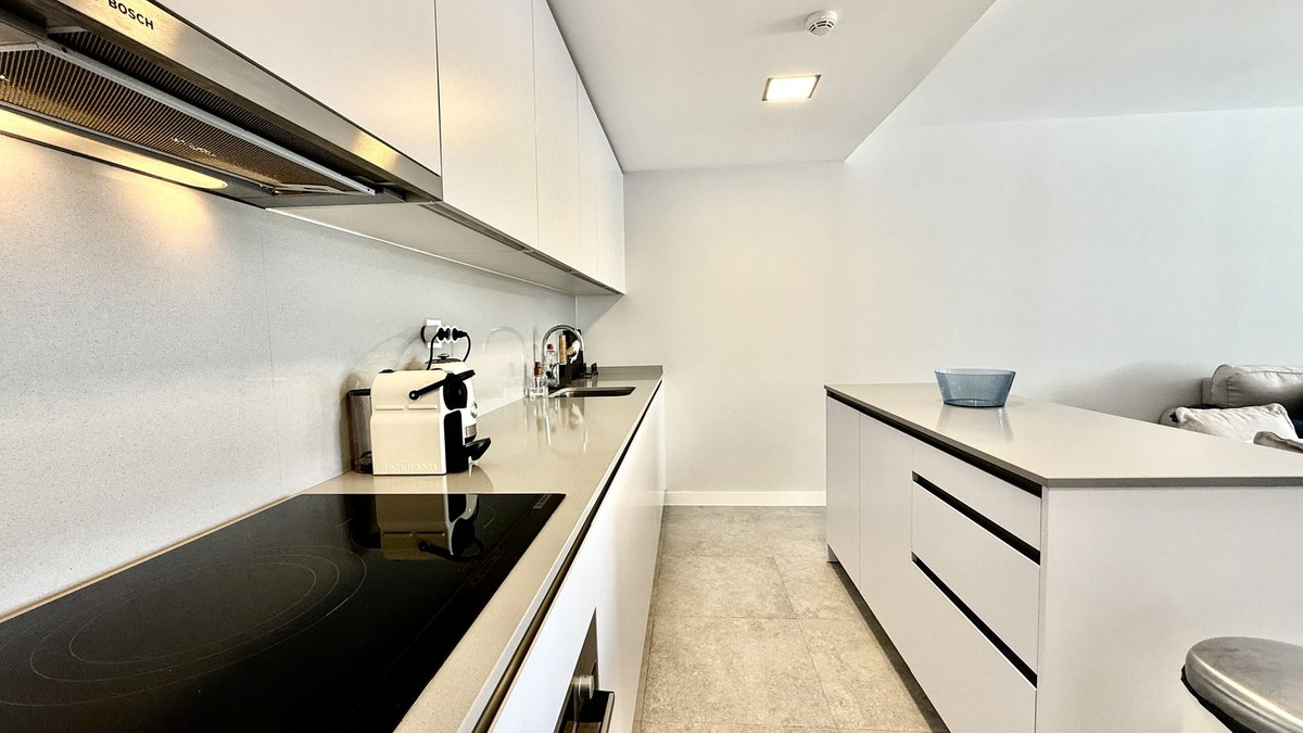 c45ac118627f450efaa2f42e7b9ff401 - 9