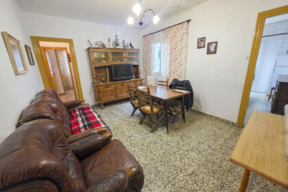 c52bb2eb4f118e00d06896e514ebcff1 - 16