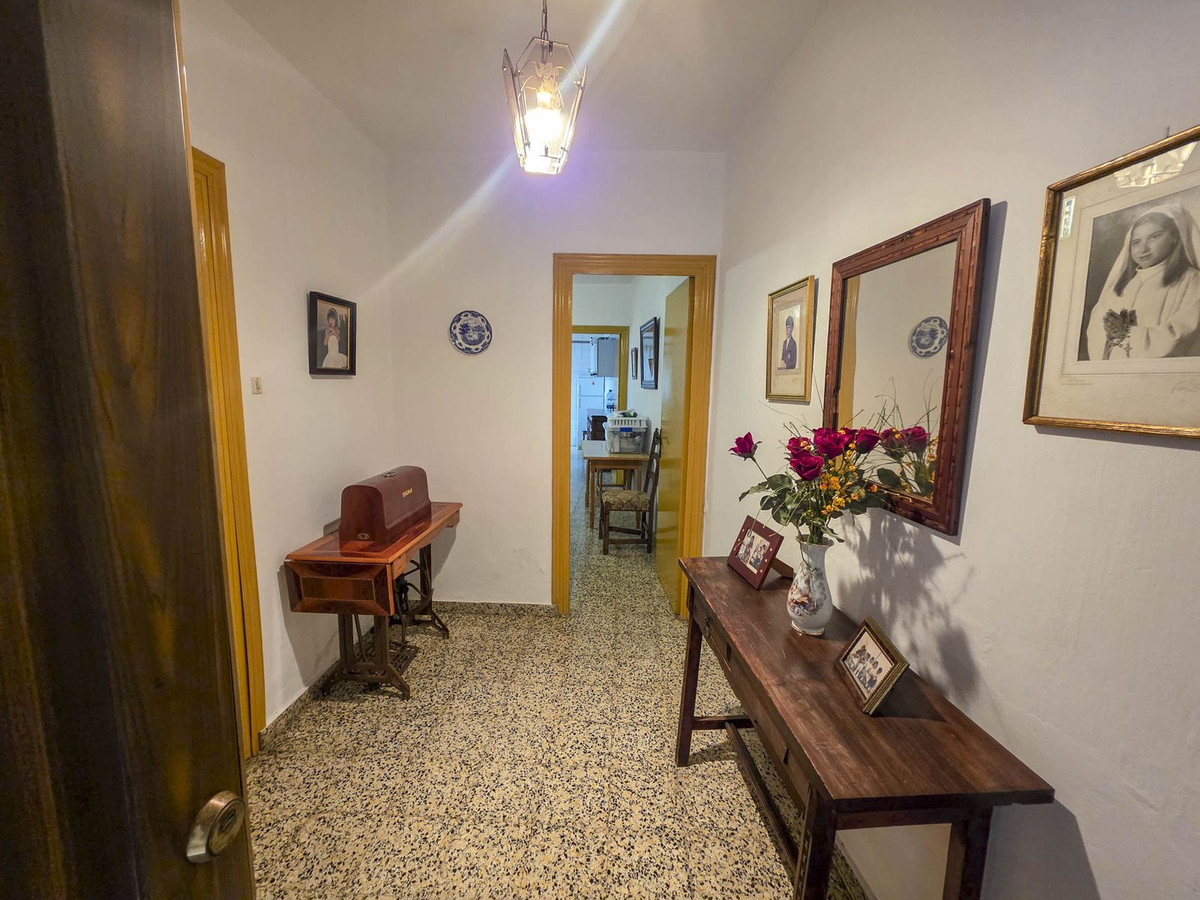 c52bb2eb4f118e00d06896e514ebcff1 - 4