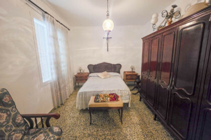 c52bb2eb4f118e00d06896e514ebcff1 - 5