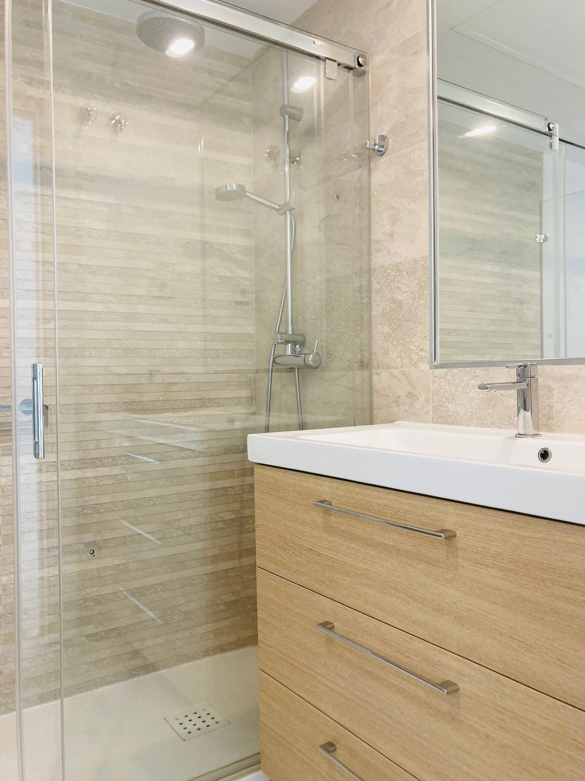 c794cb19fa0ef416f792c84dce5a2384 - 29