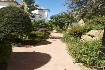 c7954fca17e62fa1ba7e0c5090964cee - 12