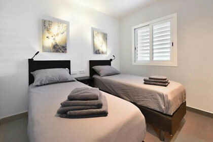 c88898969b3a22fba5e37b697a2bef20 - 14