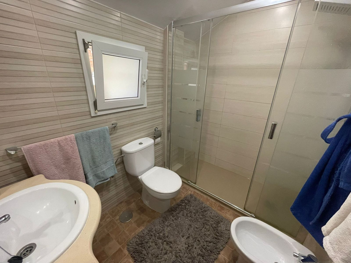 c91da0fc4bfb3f0c1d8037fc4ad4091d - 40