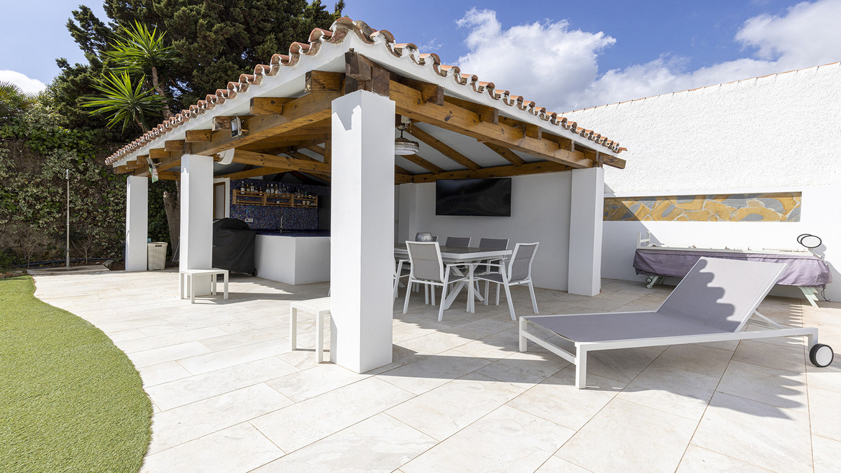 c9ae690f03b1c0ddddcc6df89e18540e - 12