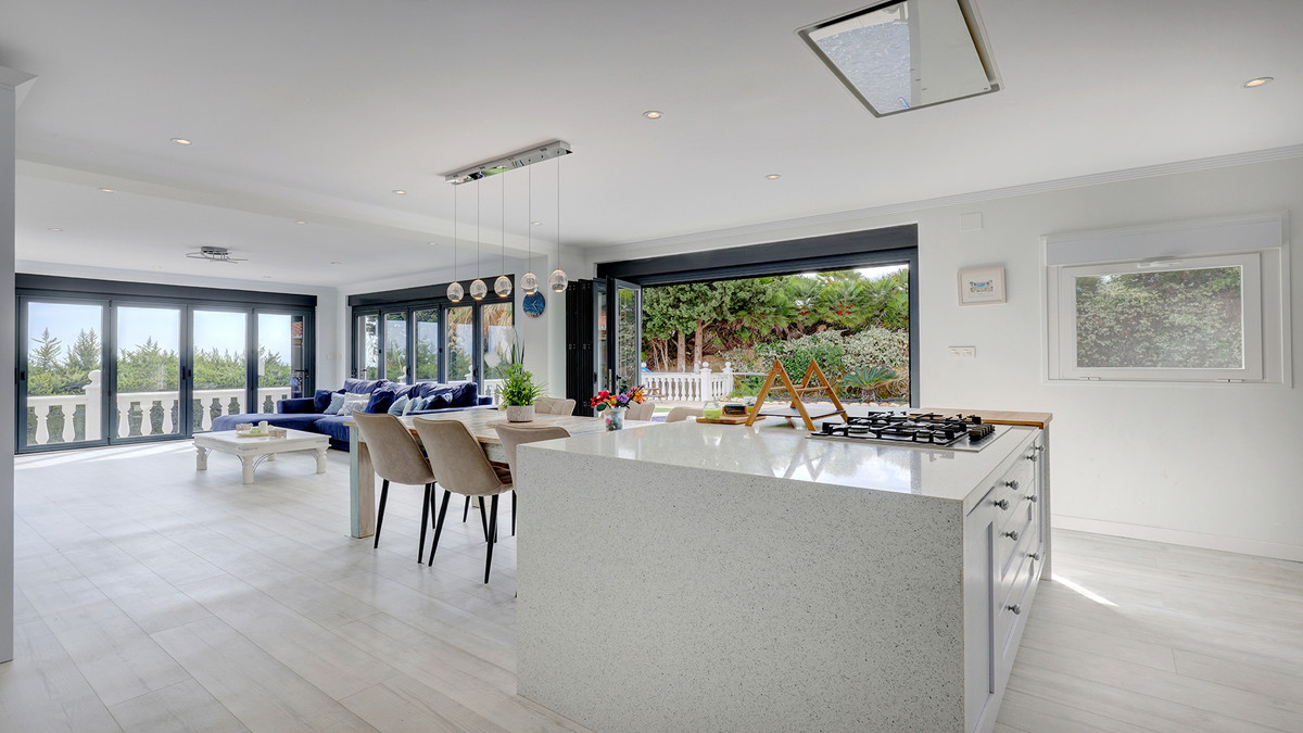 c9ae690f03b1c0ddddcc6df89e18540e - 15