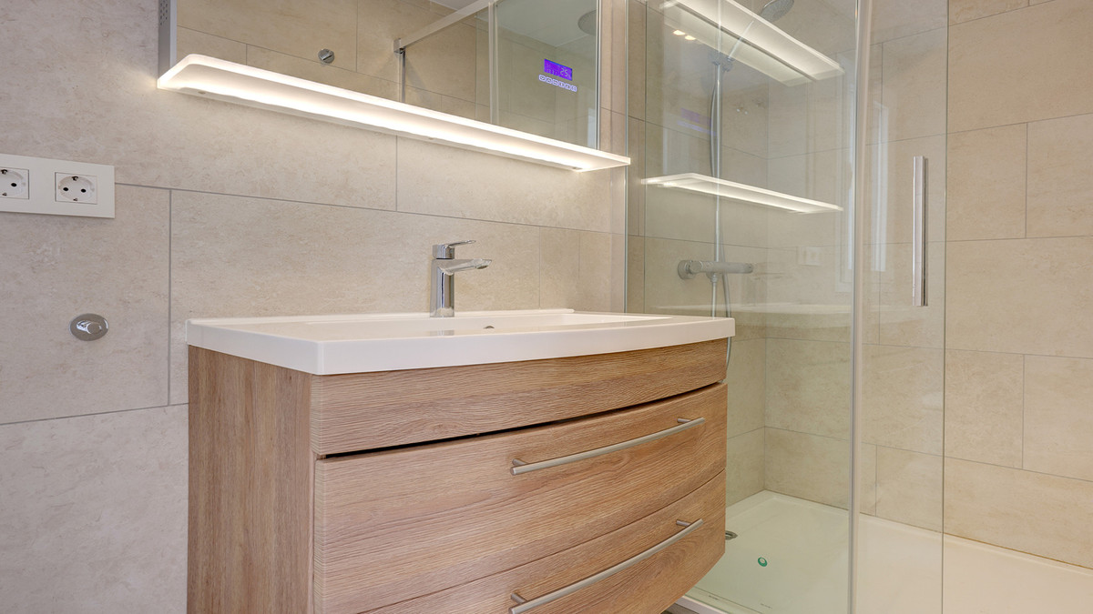 c9ae690f03b1c0ddddcc6df89e18540e - 16