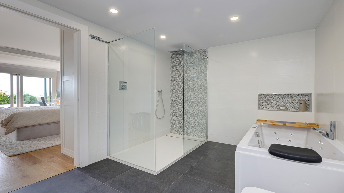 c9ae690f03b1c0ddddcc6df89e18540e - 23