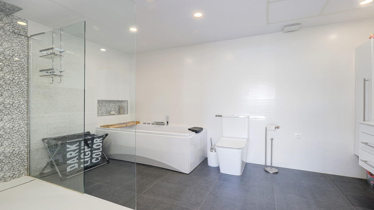 c9ae690f03b1c0ddddcc6df89e18540e - 25