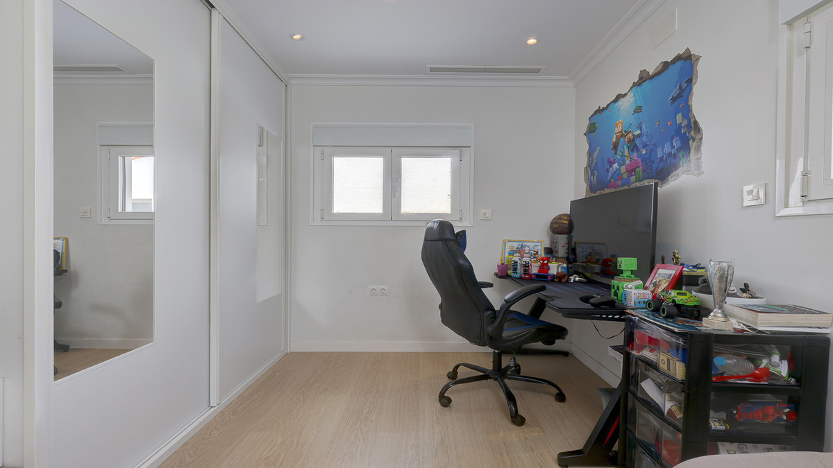 c9ae690f03b1c0ddddcc6df89e18540e - 26