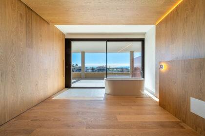 cb1b81d3a3957c22aa07ba778172bc77 - 18