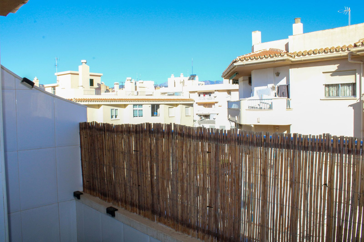 cb8687193cef9c79103bb498a588e039 - 12