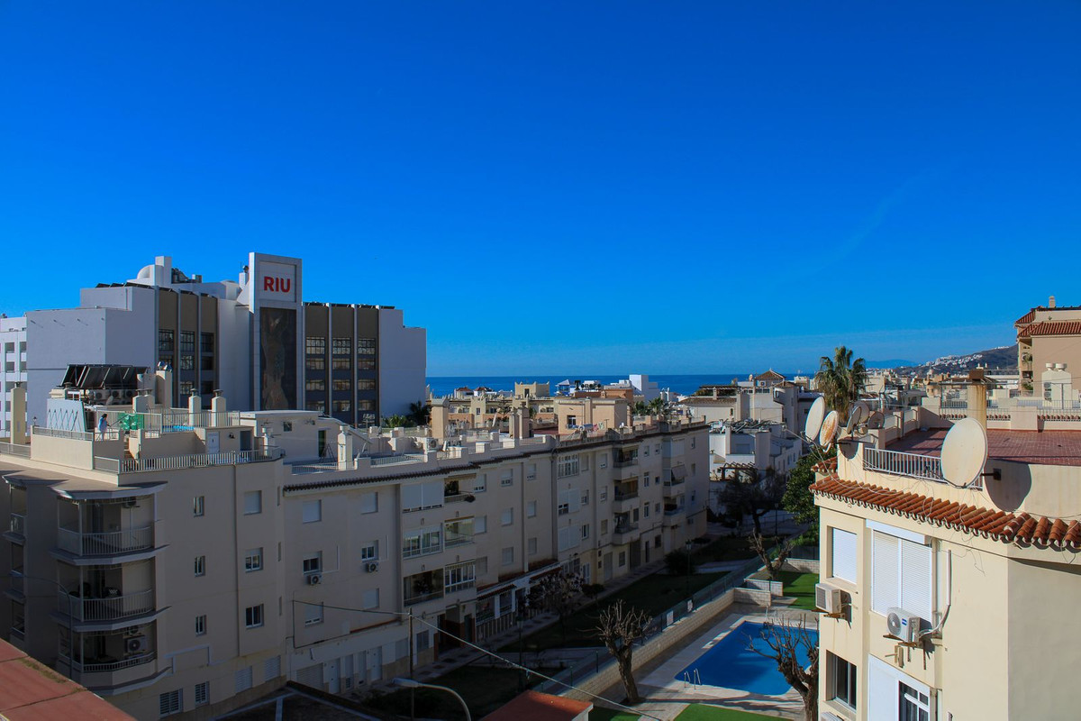 cb8687193cef9c79103bb498a588e039 - 19