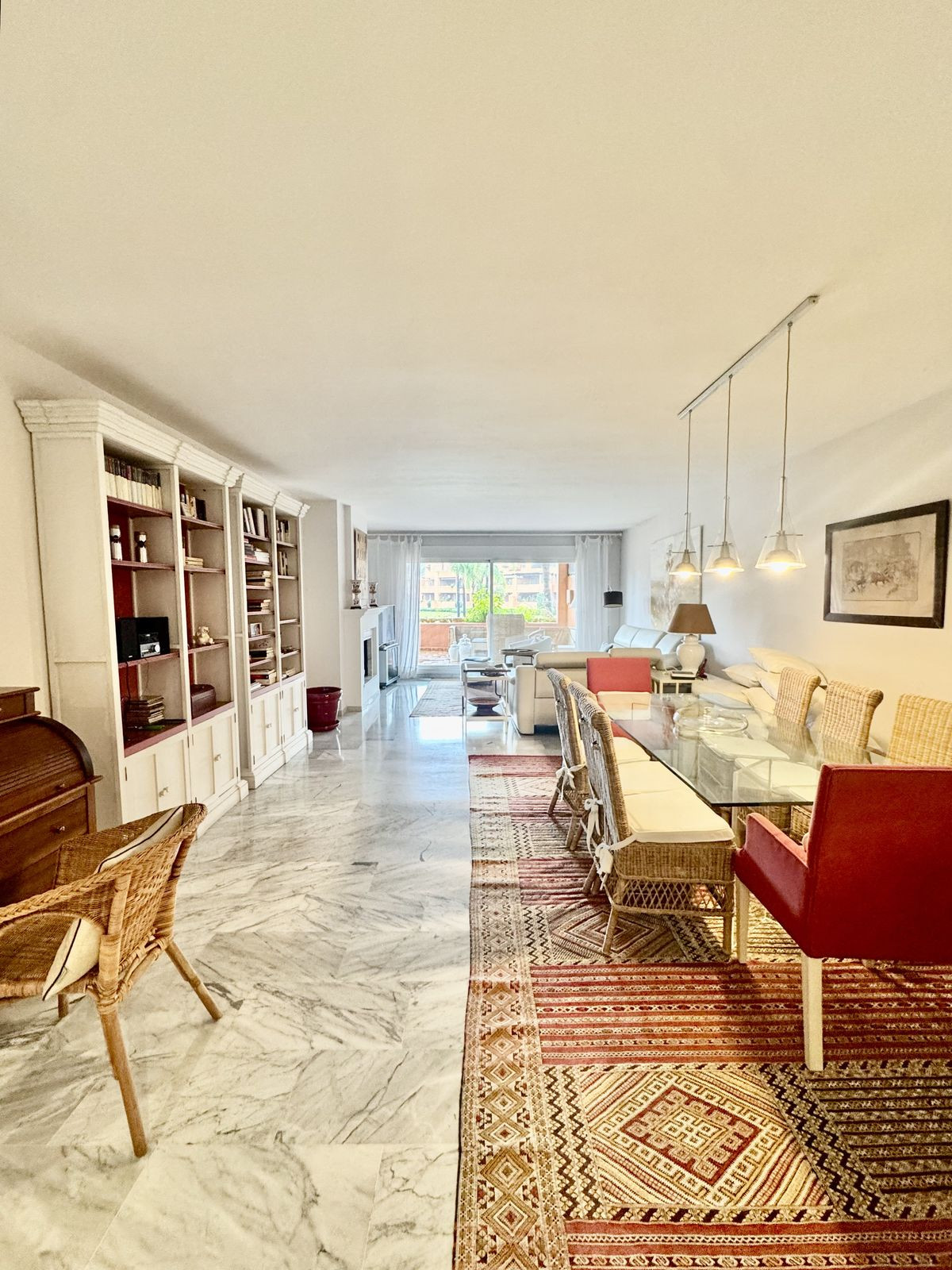 cbfbc7bf5b90e553965c09f9f7f82c12 - 1