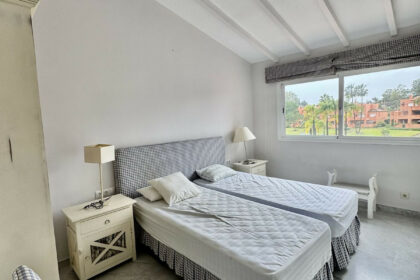 cbfbc7bf5b90e553965c09f9f7f82c12 - 11