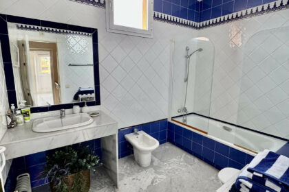 cbfbc7bf5b90e553965c09f9f7f82c12 - 12