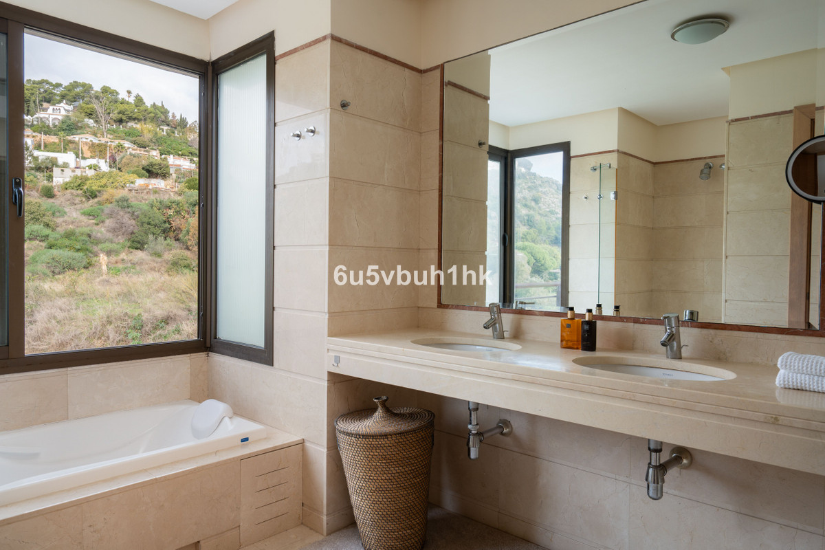 cf66f779b8dee9f3c3318df0d95b12d8 - 30