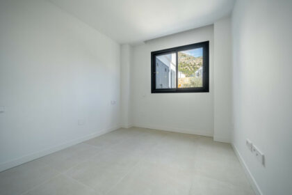 d000a4842a507ad234dc720829c9edba - 18