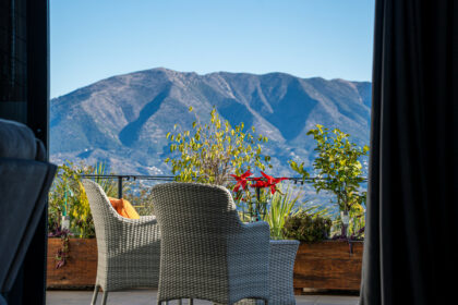 d0f524b01416660eda3ca16bef409d6c - 18