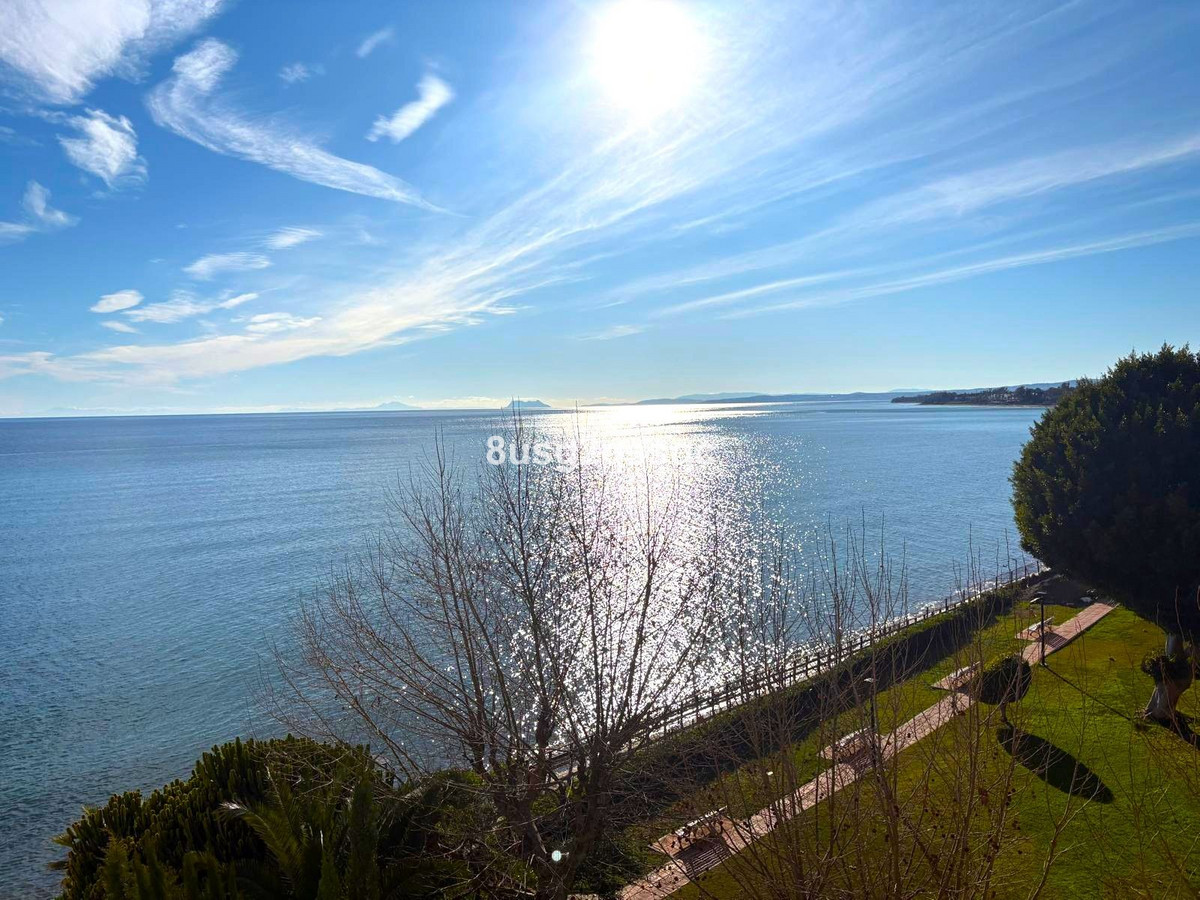 d3977c06d8daa46f25cf10543b02cde0 - 12