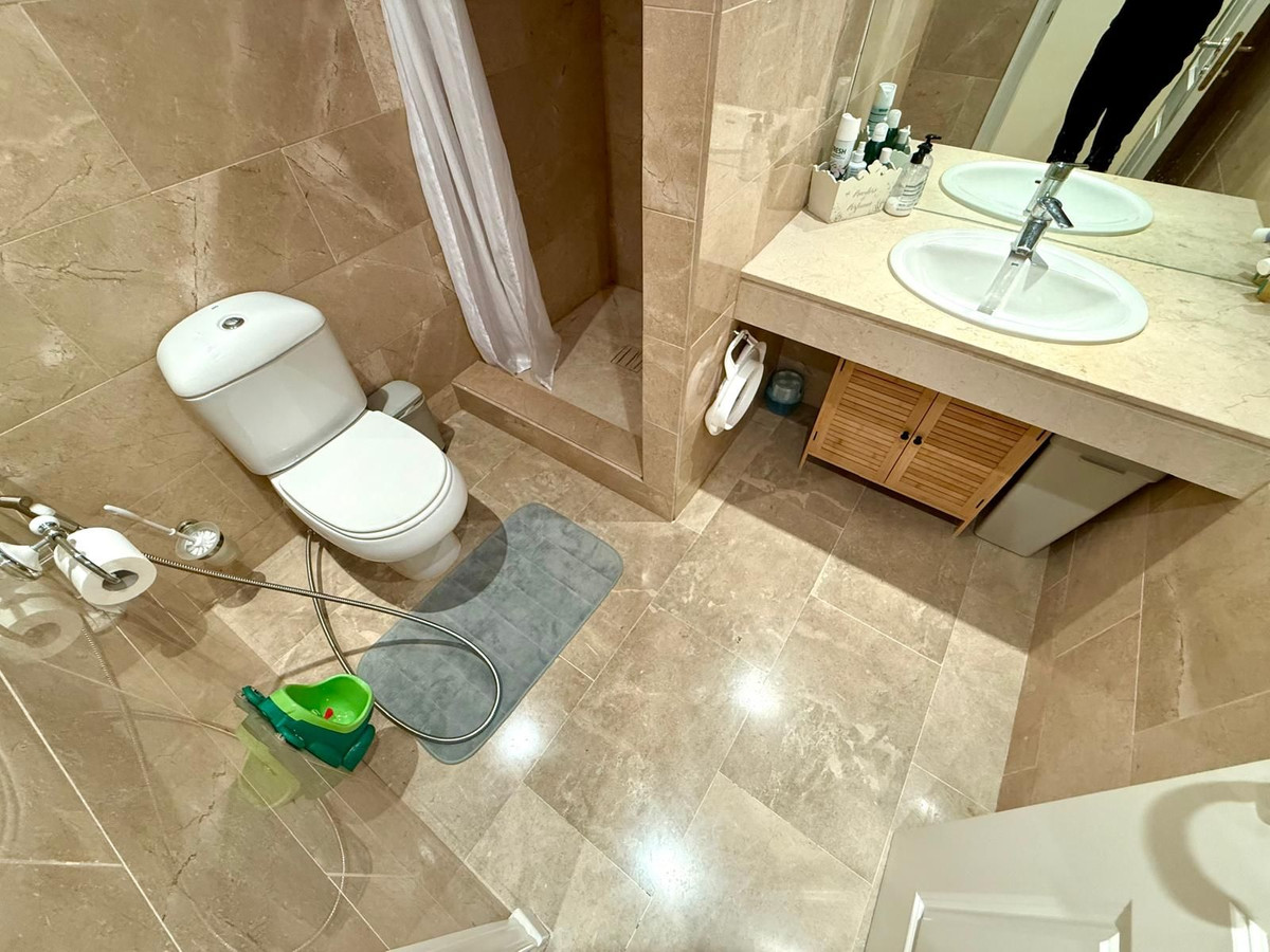 d3c6da9ed71c0a6c0b0bf789d1e81c54 - 19