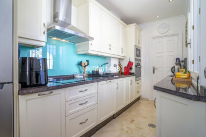 d420b9f360a99d23159623a1b0f6846c - 9